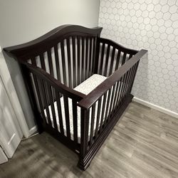 Crib W/mattres
