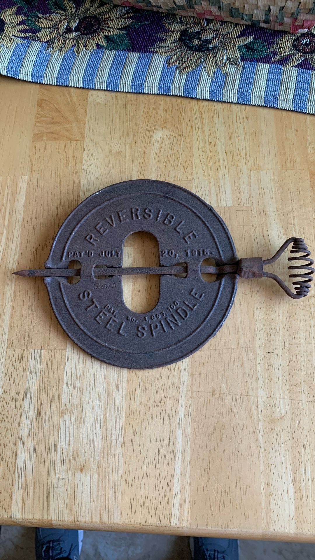 Household Antique Metal Spindle