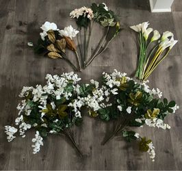 23 Artificial Flower Stems Bundle – White Mixed Florals