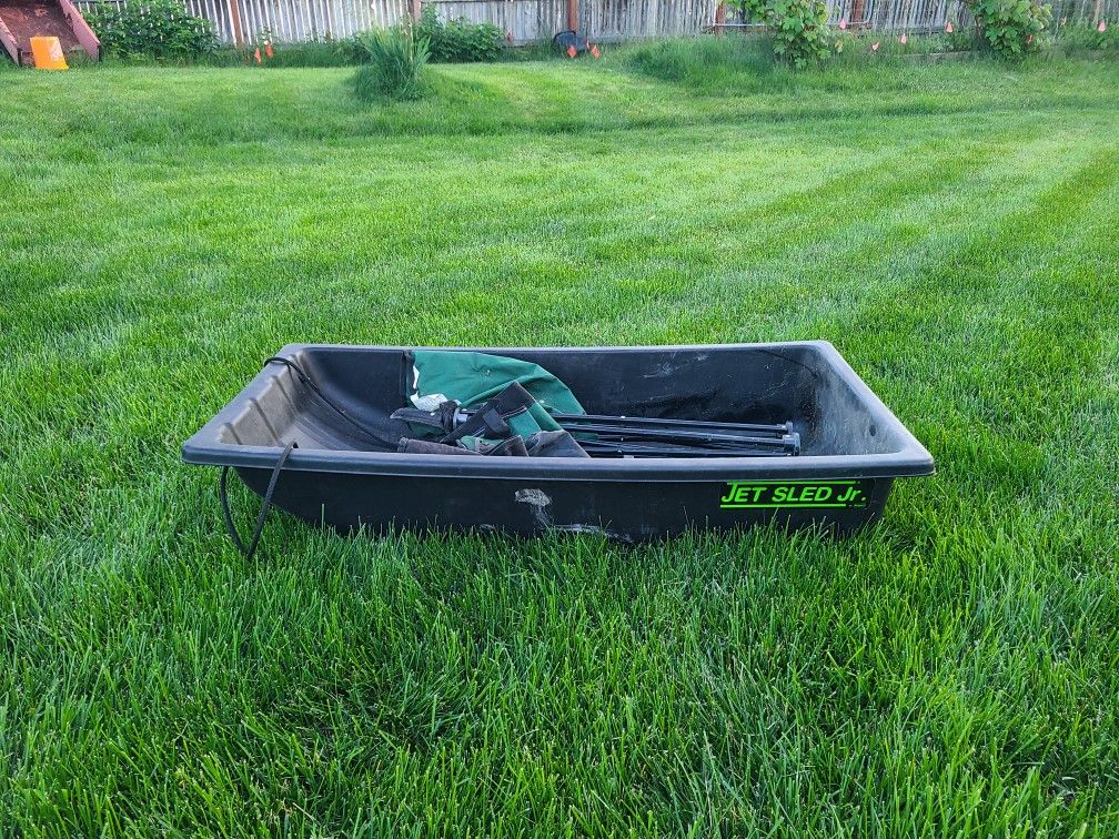 Ice Fishing Sled And Seating