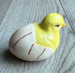 Vintage Ceramic Hatching Chick Easter Figurine 2.75”