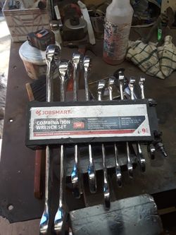 JobSmart combination wrench set