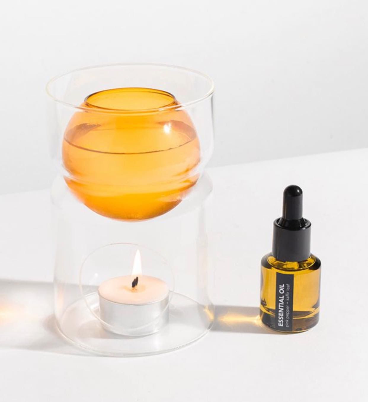 Aroma Scent Burner Amber Color in Transparent Glass Looks Like Sunset Sunrise Oil Fragrance Warmer