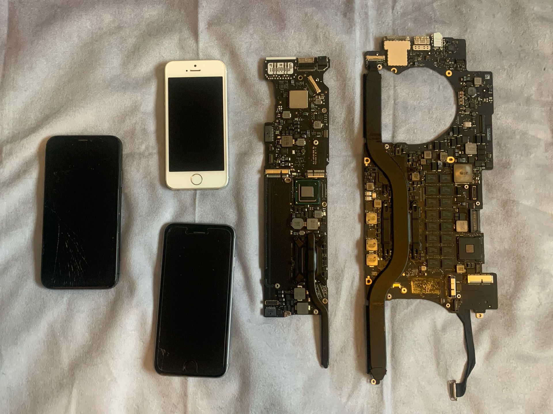 MacBook Air & Pro logic boards iPhones