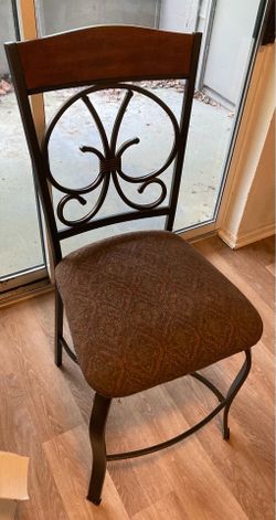 4 identical dining room chairs