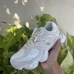 New Balance 9060 Sea Salt Linen Timberwolf Men’s 5 Woman 6 & Half