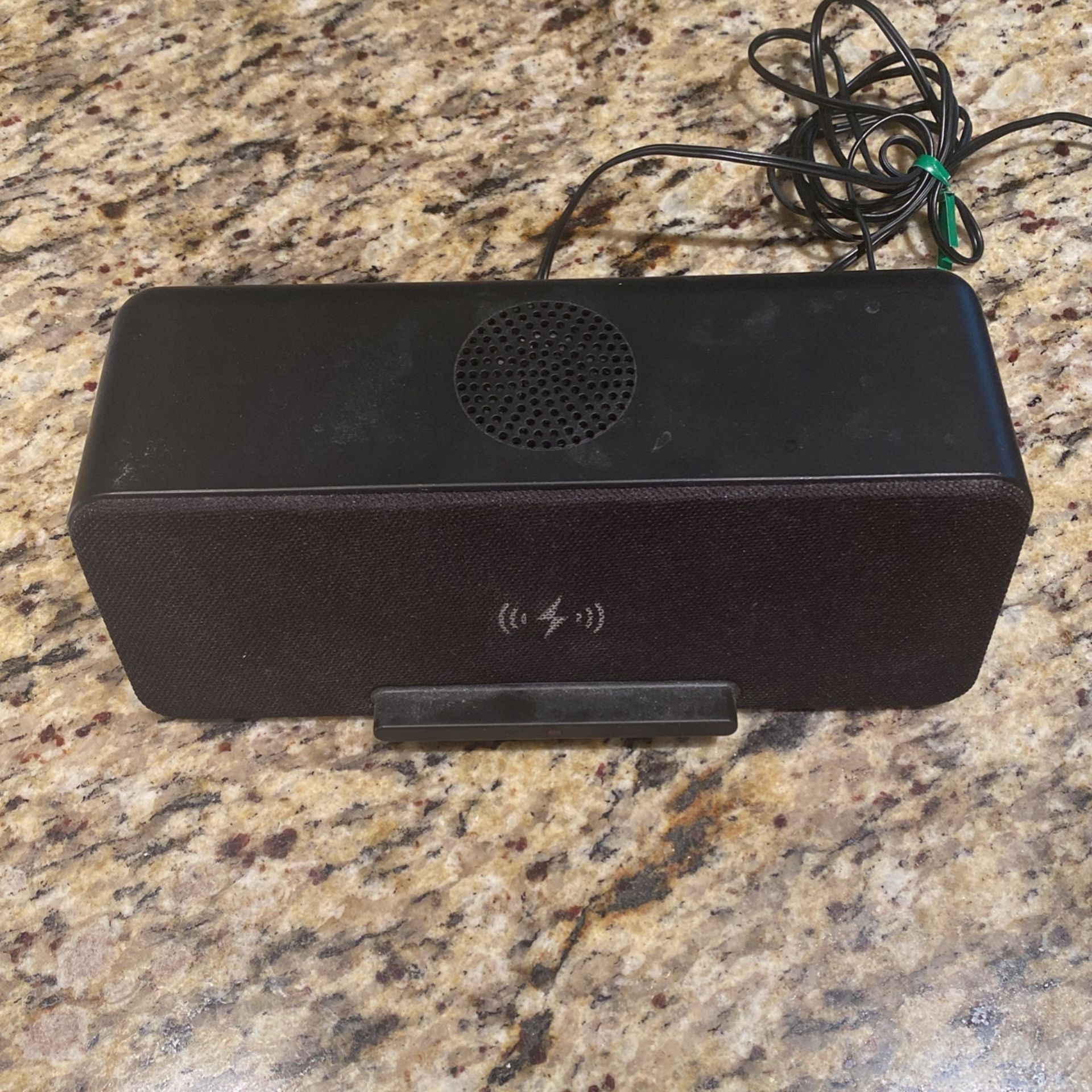BASS JAXX SP-0109 Wireless Charging Speaker