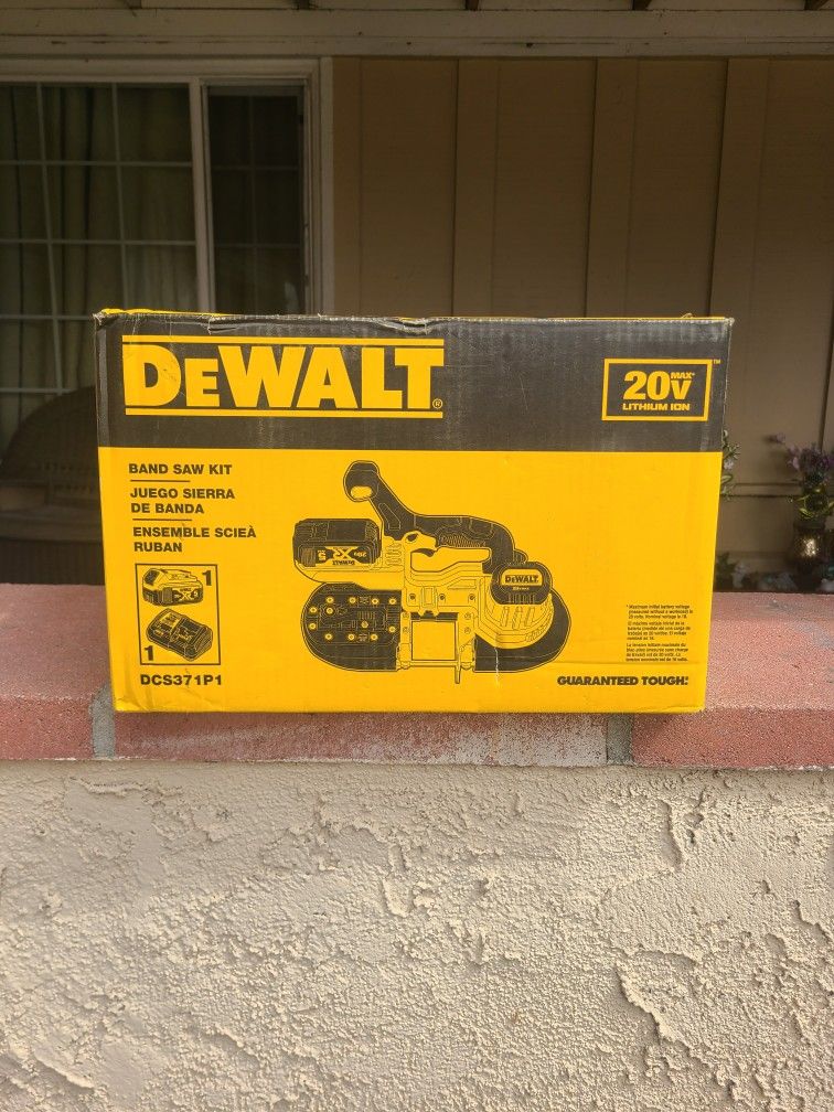 Dewalt Band Saw With 5.0ah Battery And Charger New
