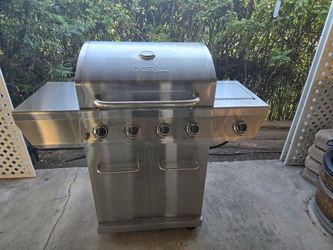 Five burner gas grill. Great condition. Low price.