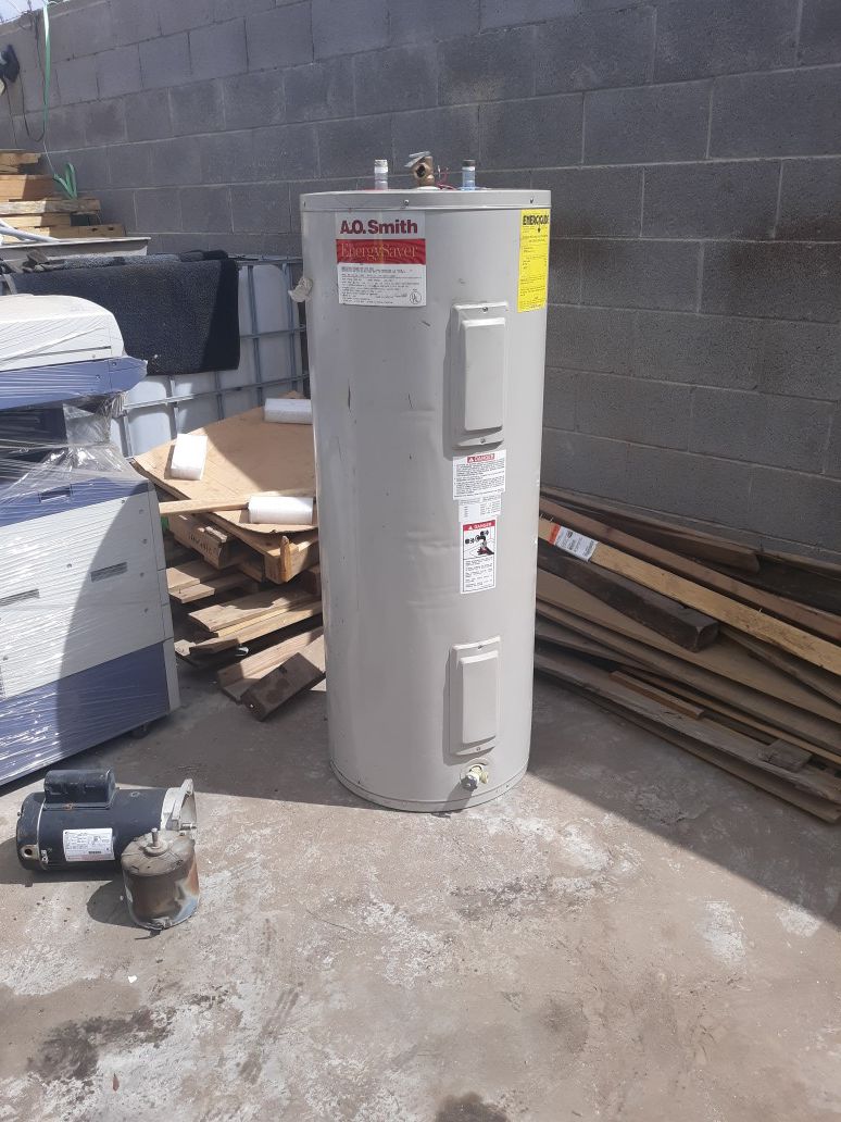 Used electric water heater (50 gallon)