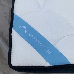 Dream cloud Premier Queen Mattress 