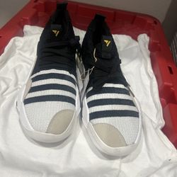 Adidas Basketball Shoes Size 8