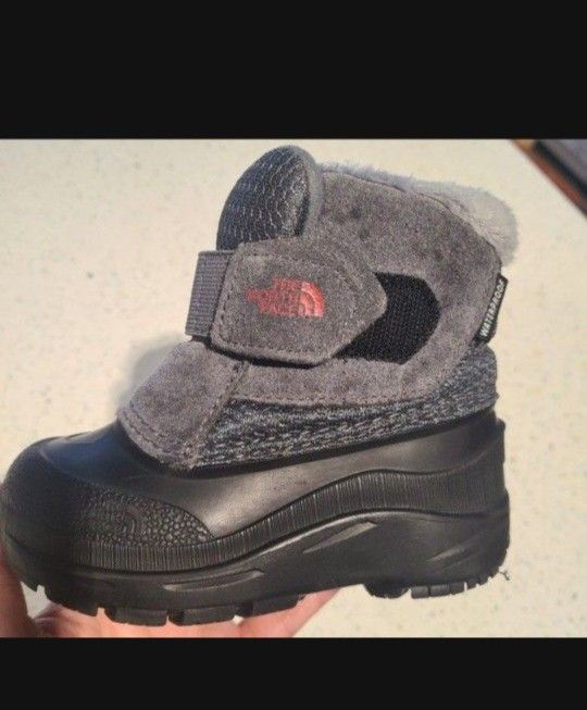 Toddler Snow Boots.size 7