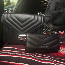 Micheal Kors Bag And Wallet Matching