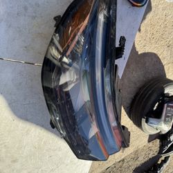 Ford Explorer Right Headlight Lid Oem