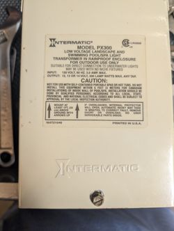 LOW VOLTAGE LANDSCAPE POOL/SPA LIGHT TRANSFORMER IN RAINPROOF ENCLOSURE Intermatic PX300 300watt