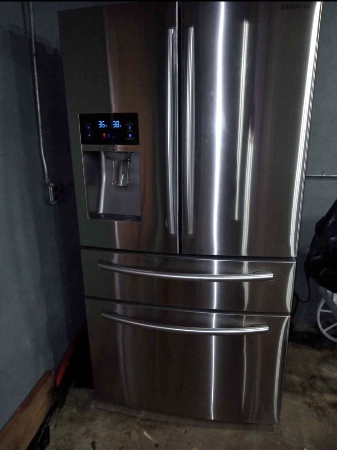 Refrigerator