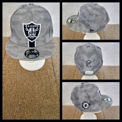 LAS VEGAS RAIDERS NFL FOOTBALL 🏈 SNAPBACK HAT. 