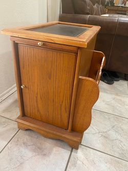 Vintage Magazine Cabinet Side Table in beautiful condition