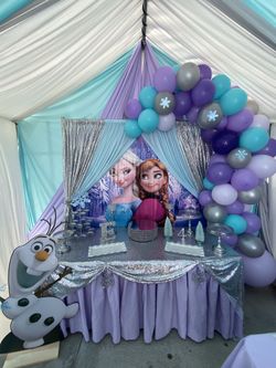Frozen dessert table