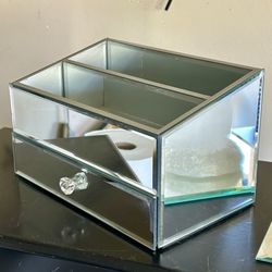 Mirrored Storage Container 10”x7”