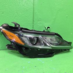 CAMRY 2018 2019 2020 HEADLIGHT OEM