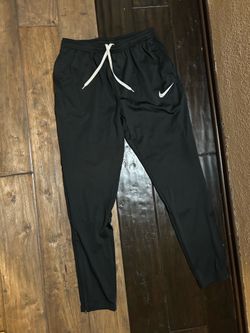 Womens medium soccer football sweats therma fit therma cool joggers trainers