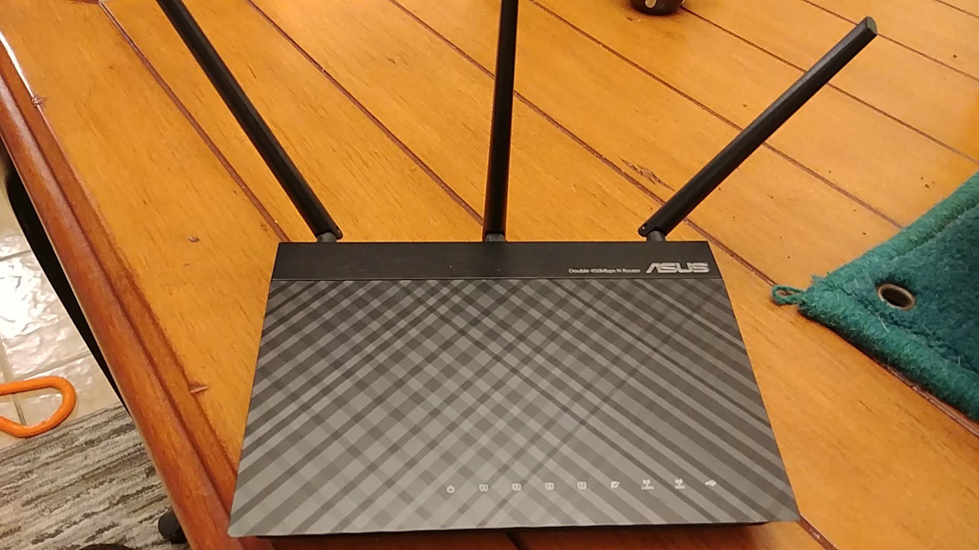 Asus RT-N66R 450Mbps Gaming Router