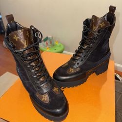 Louis Vuitton Women’s Laureate Platform Desert Boot