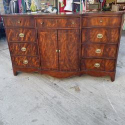 BEAUTIFUL DRESSER REAL WOOD 🪵 