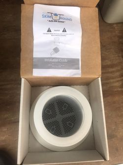 Skim a round pool skimmer