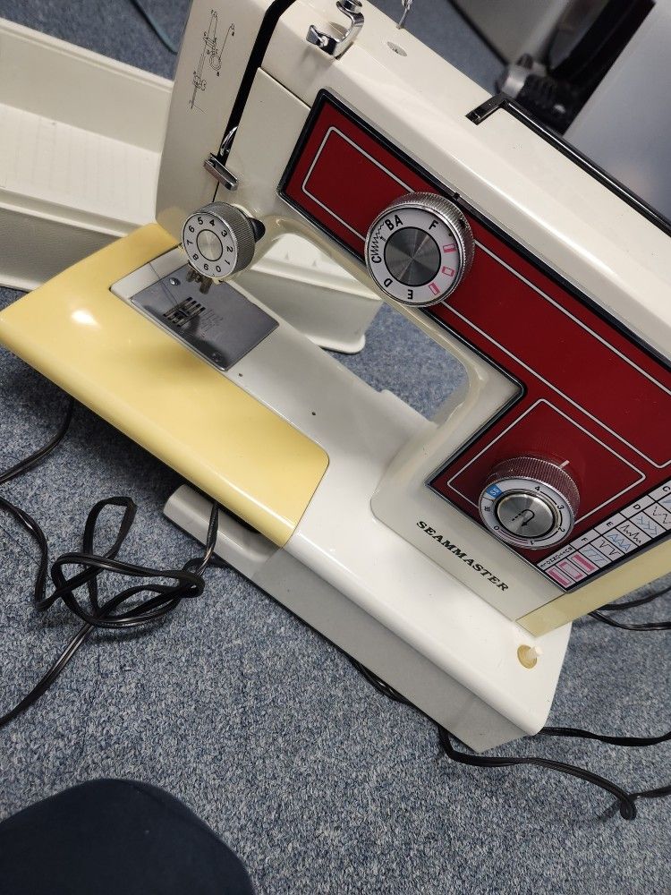 SEAMMASTER SEWING MACHINE 6C
MODEL: SM1100