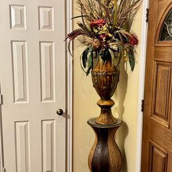 2 pc Large flower wit stant vase