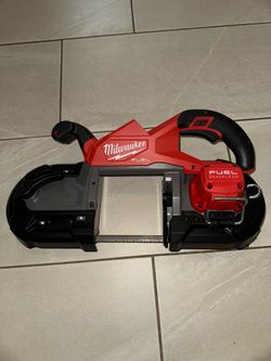 Milwaukee Bandsaw (Biggest Size)