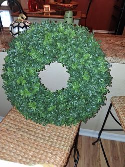 Faux Boxwood Greenery Plastic Wreath
