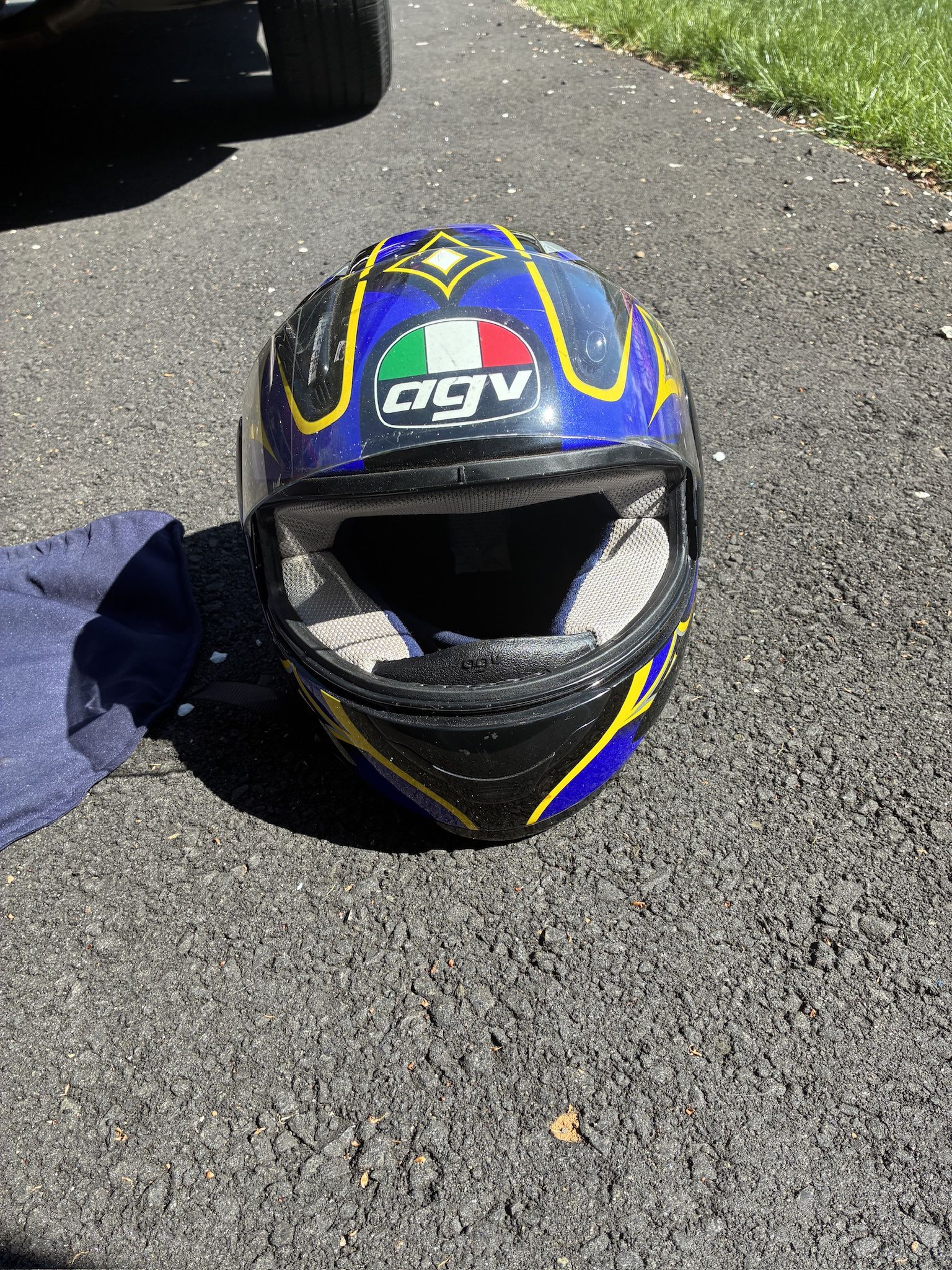 AGV Motorcycle Helmet MODEL GP-1 with cloth protector cover and wind shield