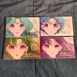 Set Of 4 Anime Superhero Pallets