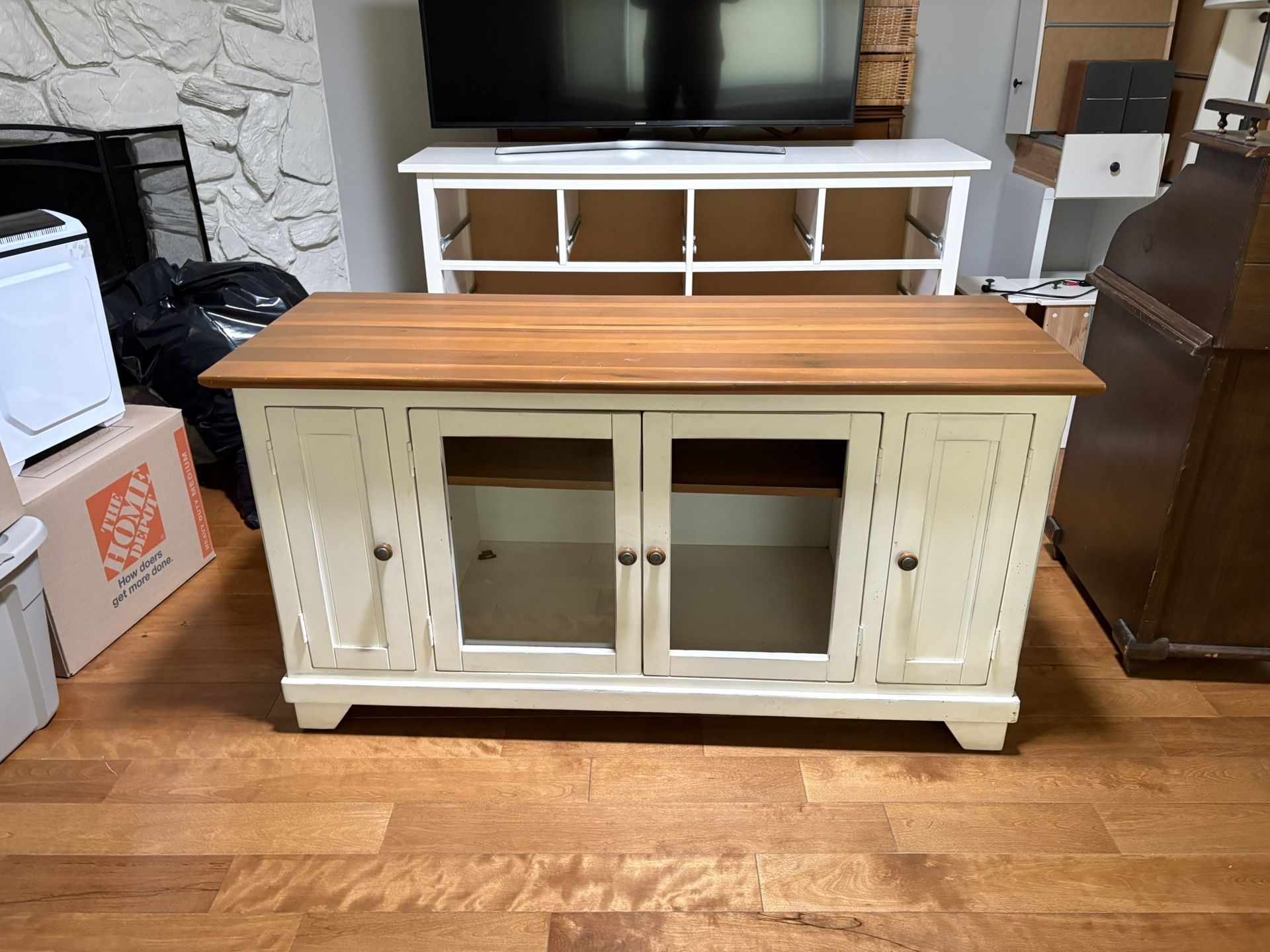 TV cabinet