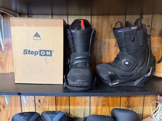 Burton size 10 ion step on snowboard boots with genesis step on snowboard bindings certified with warranty located at Sin city snowboards