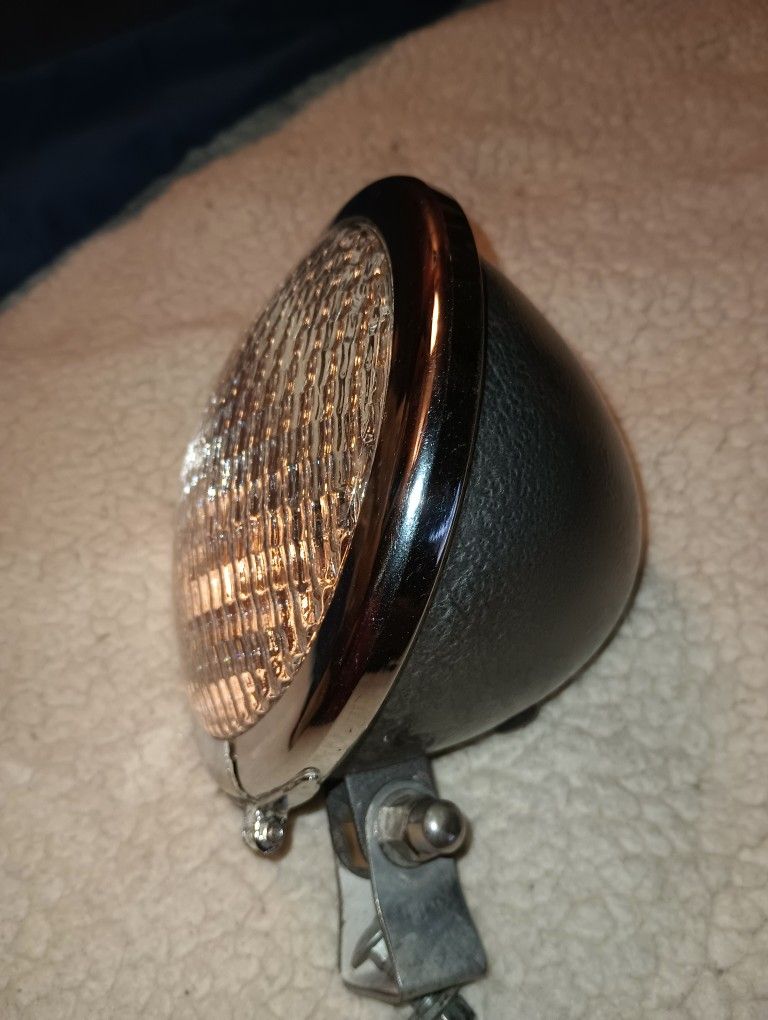 Spread Beam Accessory Light Vintage