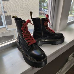 Dr. Doc Martens Jadon Max Black Leather Platform Combat Boots Women's Sz 12 US