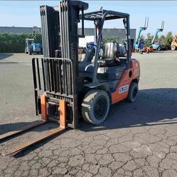 Toyota 6k Quad Mast Forklift
