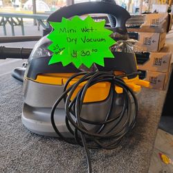 Wet Dry Vacuum - Mini 