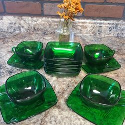 Emerald Green Tea Set And Bowls 