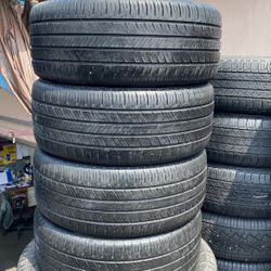 235/45R18 Marca Hankook En Perfectas Condiciónes De Vida