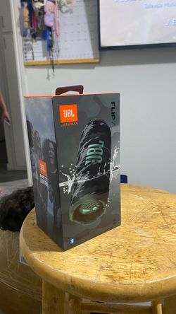 New JBLFlip 7 bluetooth battery 16h