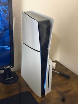 PS5 Slim 1 Tb with two controllers