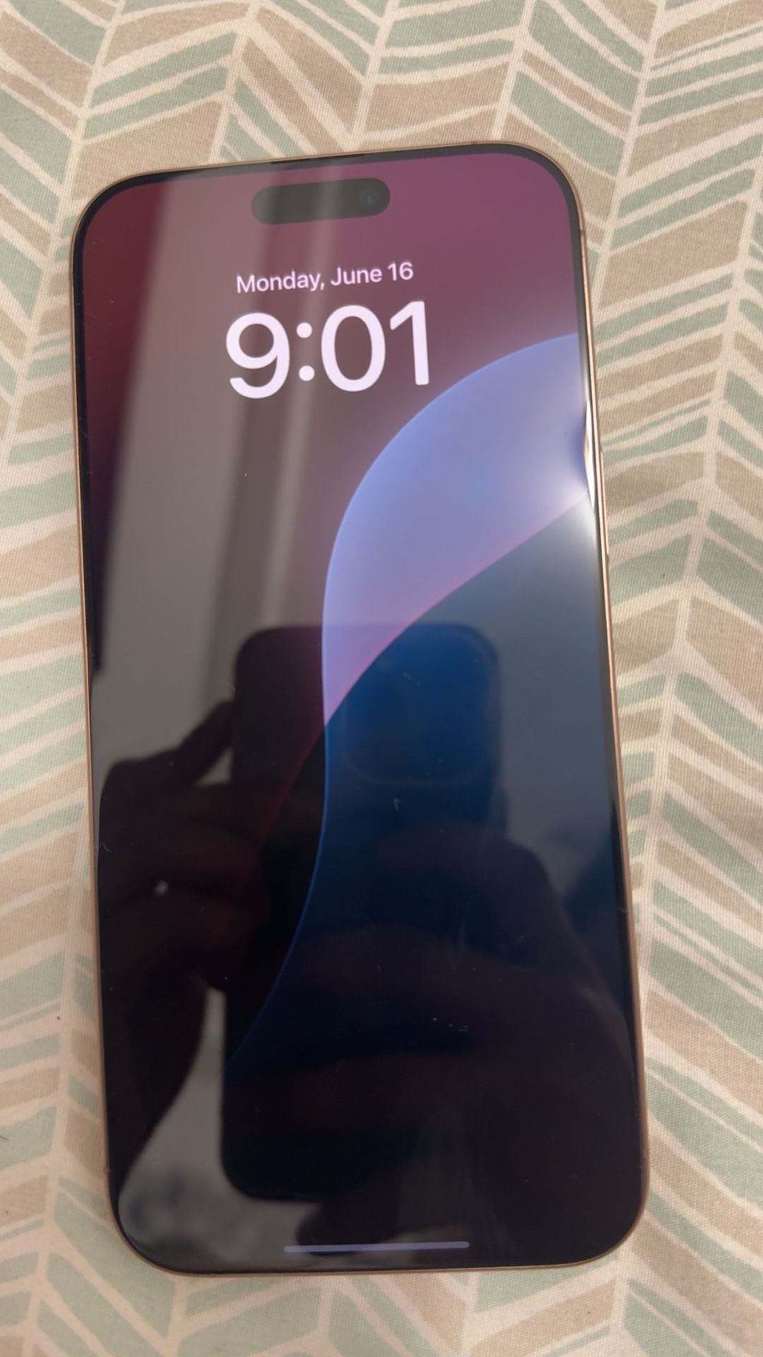 iPhone 16 Pro Max 256Gb Locked