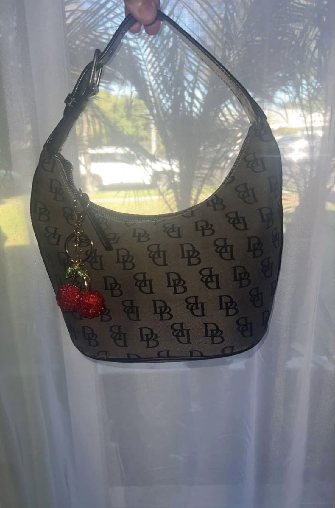 Dooney And Bourke Bag