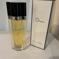 Oscar De La Renta Perfume 